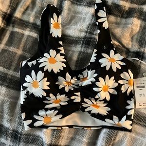 Workout top or sports bra size S